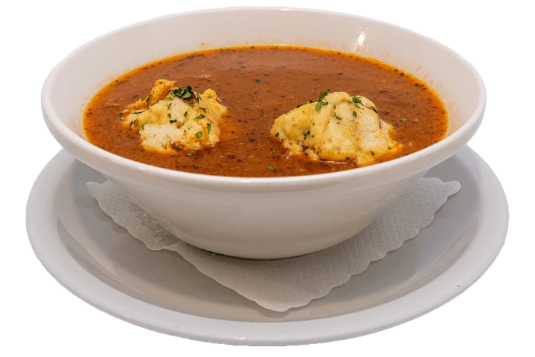 Telečji golaž s kruhovim cmokom